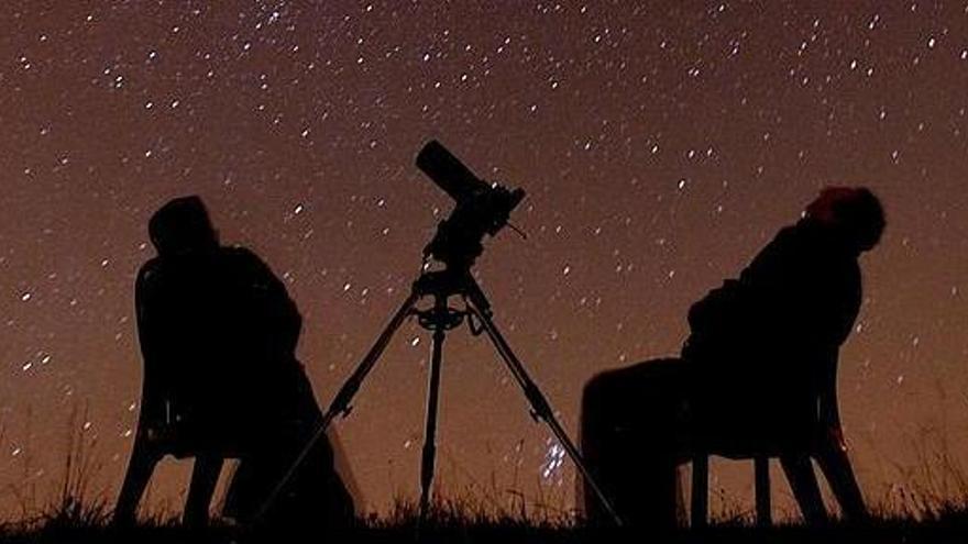 Llega la lluvia de estrellas Eta Acuáridas.