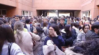 Los estudiantes tiénenlo "crudo" p'arrendar un pisu n'Asturies, anque les moces un poco menos: los caseros prefiérenles a elles