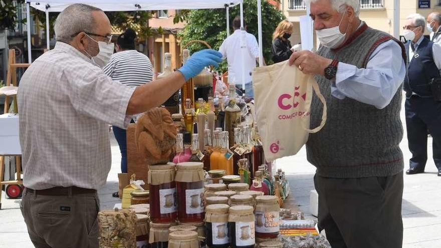 El mercado del Campo da Leña, ayer.