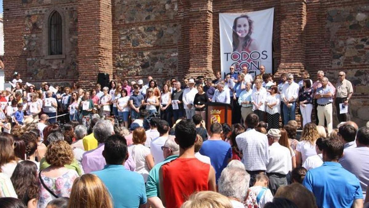 Una de las concentraciones celebradas en Monesterio en recuerdo de Manuela Chavero, en una imagen de archivo.