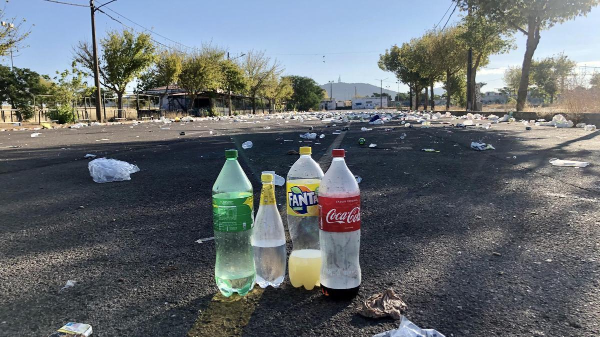 Así quedó el recinto ferial de Cáceres el domingo por la mañana.