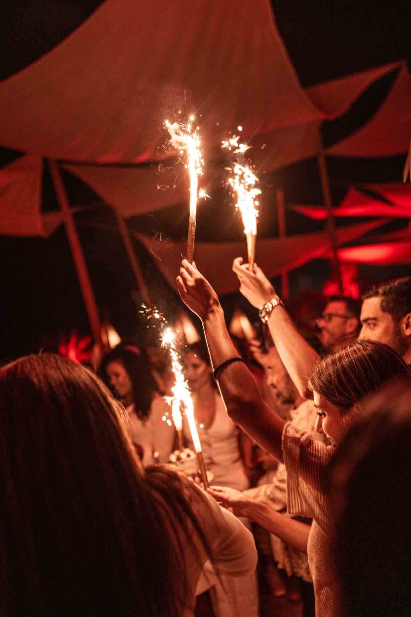 Puntapiedra reabre sus puertas con la fiesta que marca el inicio del verano 2025 en Alicante