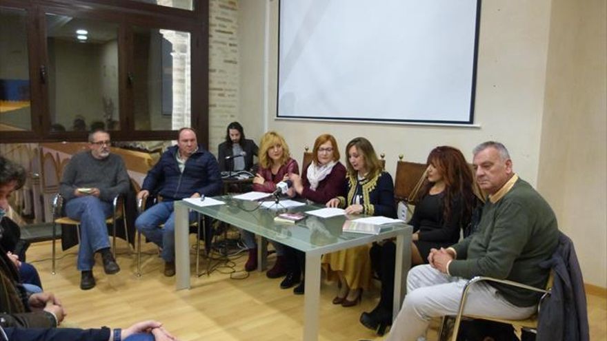 Mari Carmen Navarro presenta 'Déjame que llore'
