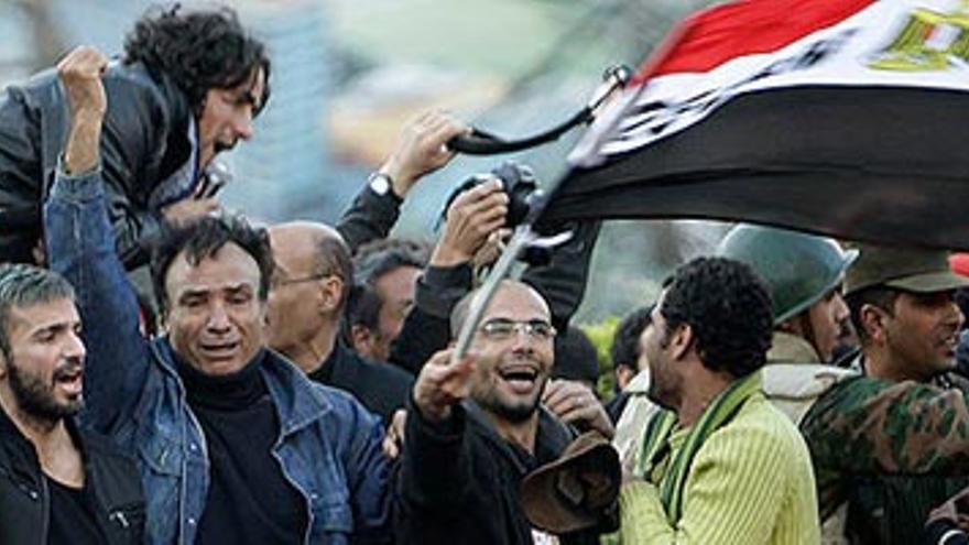 Egipto se echa a la calle a la espera de la probable dimisión de Mubarak