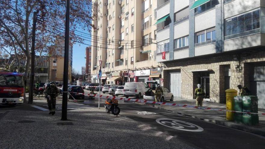 Cortada la plaza Diego Velázquez tras el escape de gas de un taxi