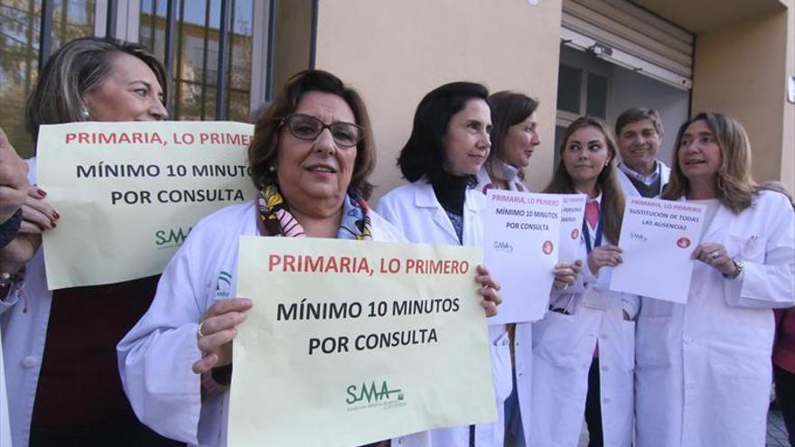 Médicos paran para pedir a la Junta más tiempo y personal por paciente