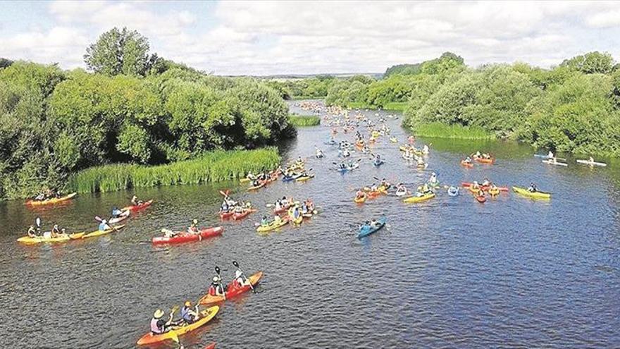 Agosto ‘pasado por agua’ en los circuitos deporte y naturaleza de la Dirección General de Deportes