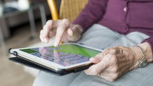 Les millors ‘apps’ per a persones grans o com la tecnologia s’alia amb la tercera edat