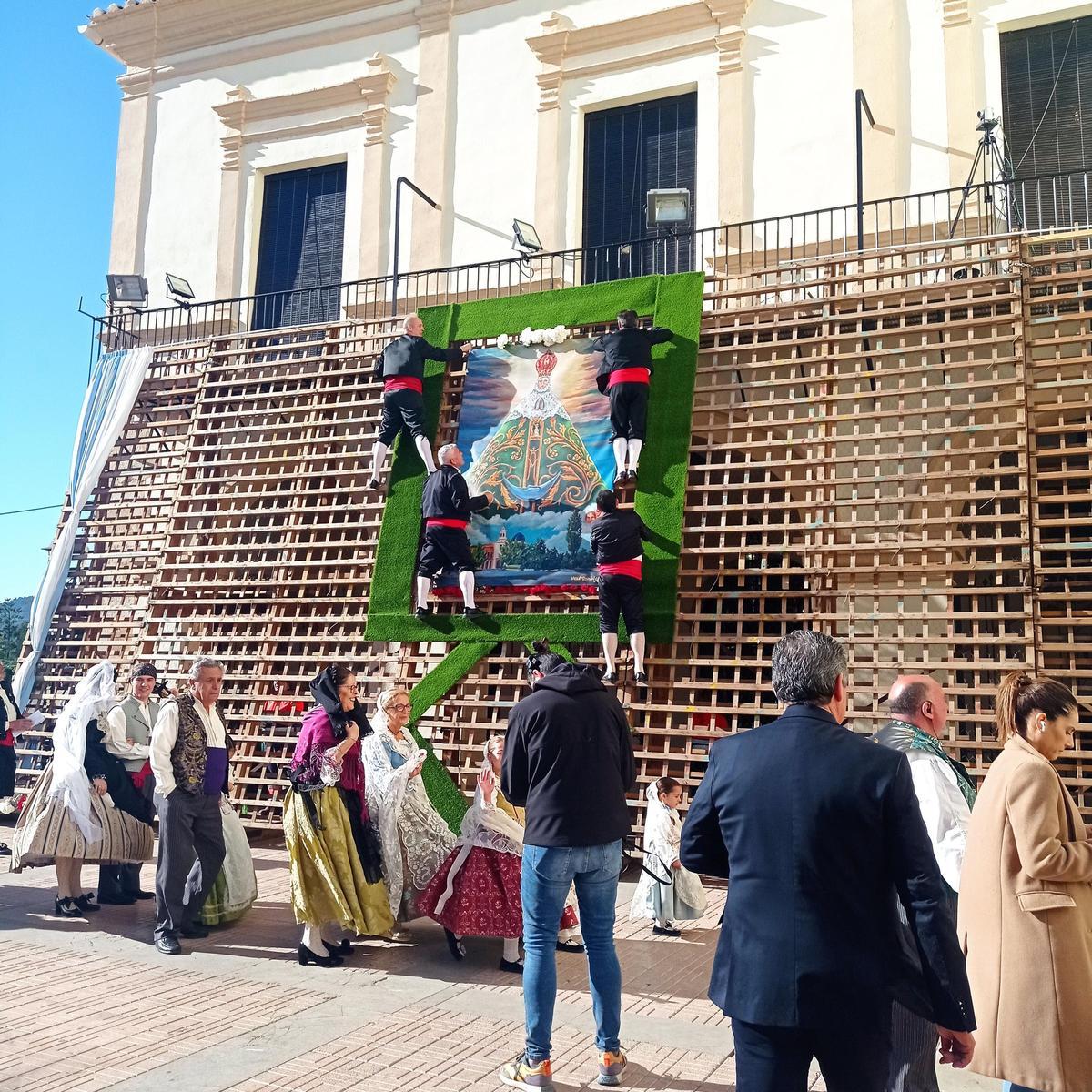 Los 'vestidors', en el inicio de su labor, a primera hora de la tarde de este sábado.