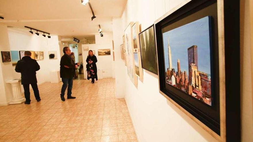 Octógono abre su exposición colectiva de Navidad