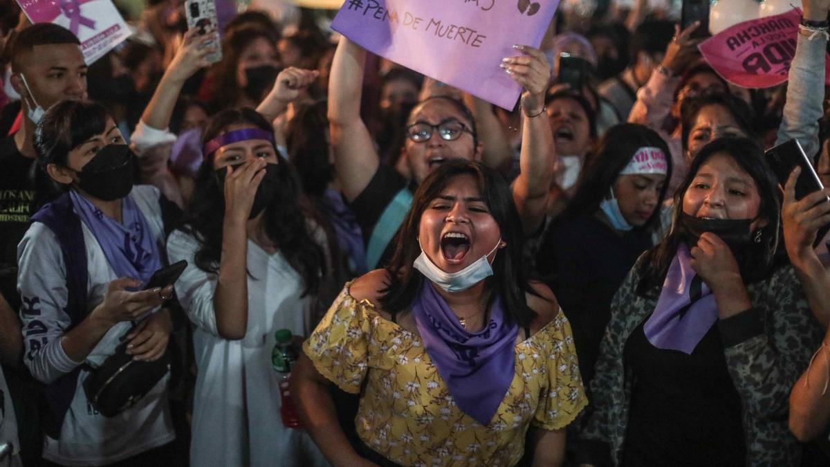 Miles de personas exigen cadena perpetua al violador de una menor en Perú