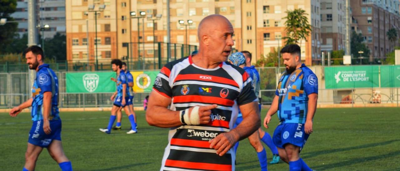 Mario Reyes en su debut con el Club Rugby Penyagolosa.