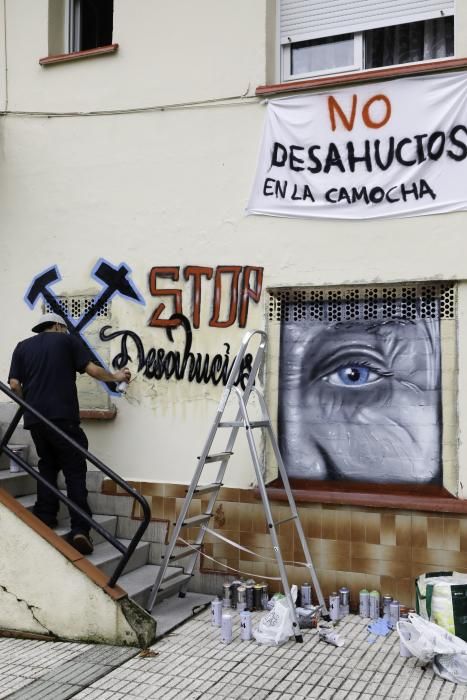 Acción solidaria con vecinos de La Camocha