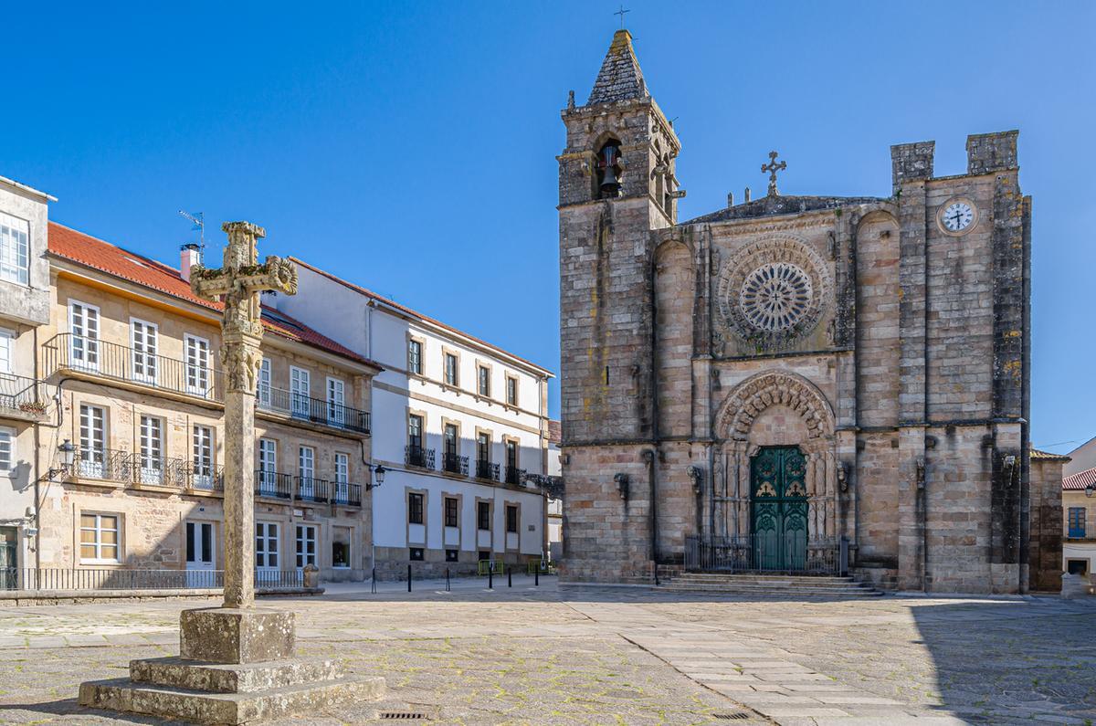 La iglesia de San Martín en Noia