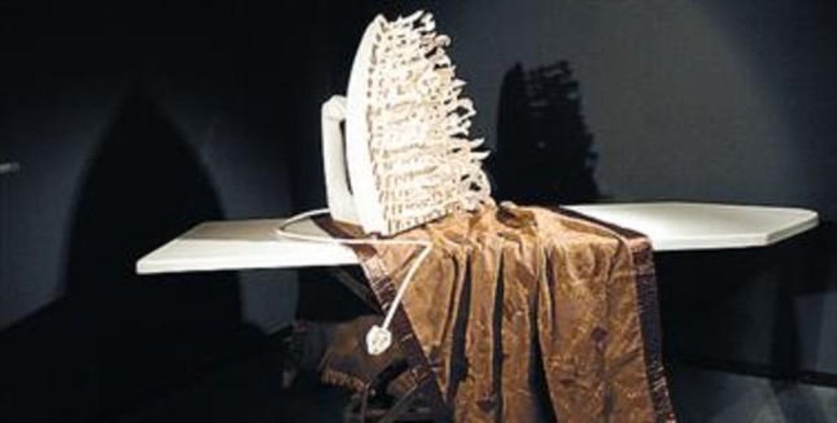 Escultura White heat, obra de Reena S. Kallat. Escultura White heat, obra de Reena S. Kallat.