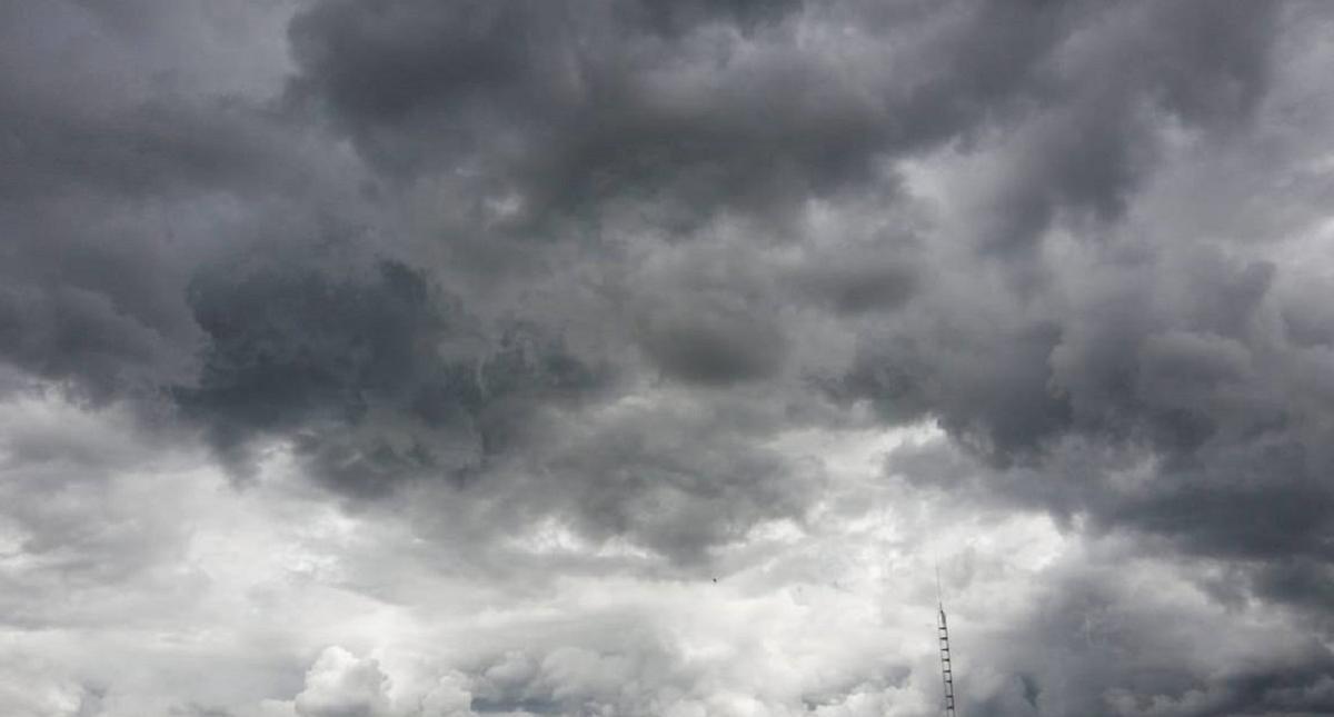 Imagen de archivo: Cielo nublado