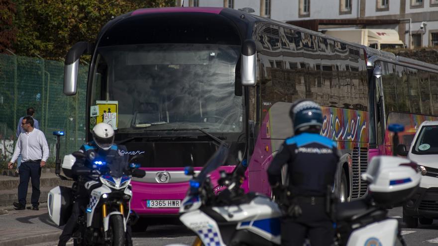 Doce niños heridos leves tras un accidente entre dos buses escolares en A Coruña