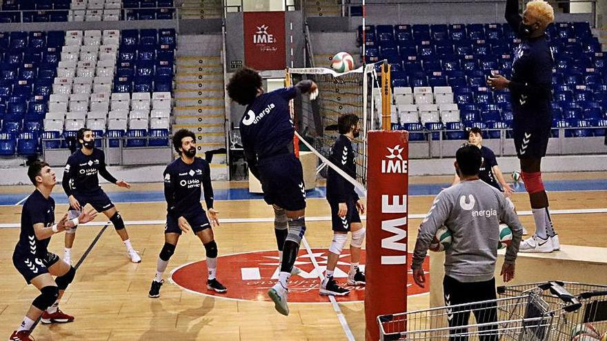 El Urbia Voley, listo para jugar frente al Almoradí