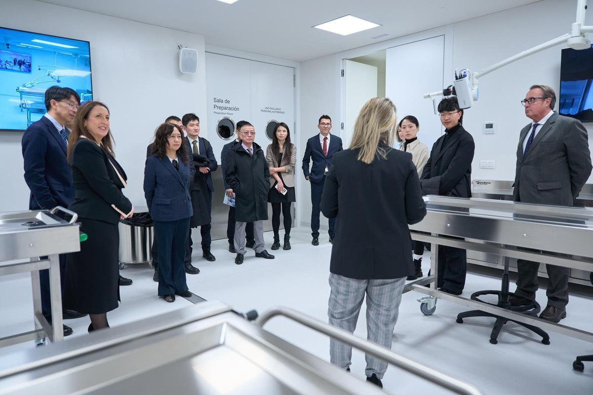 Un momento de la visita realizada tras la firma del acuerdo.