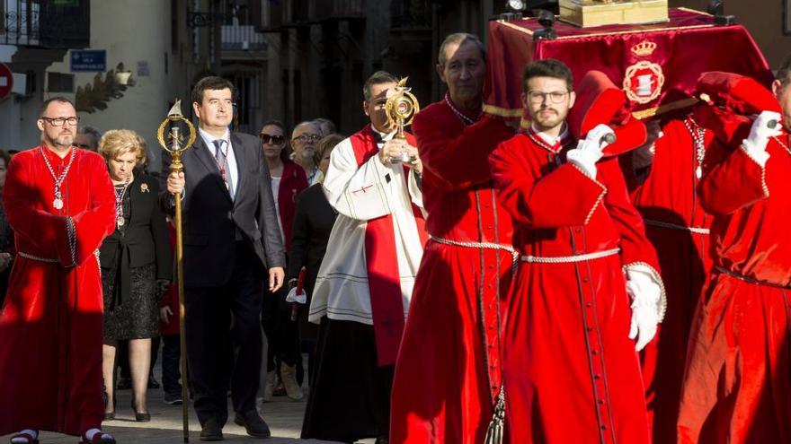 Jesús en la Columna procesiona por las calles de Ciutat Vella