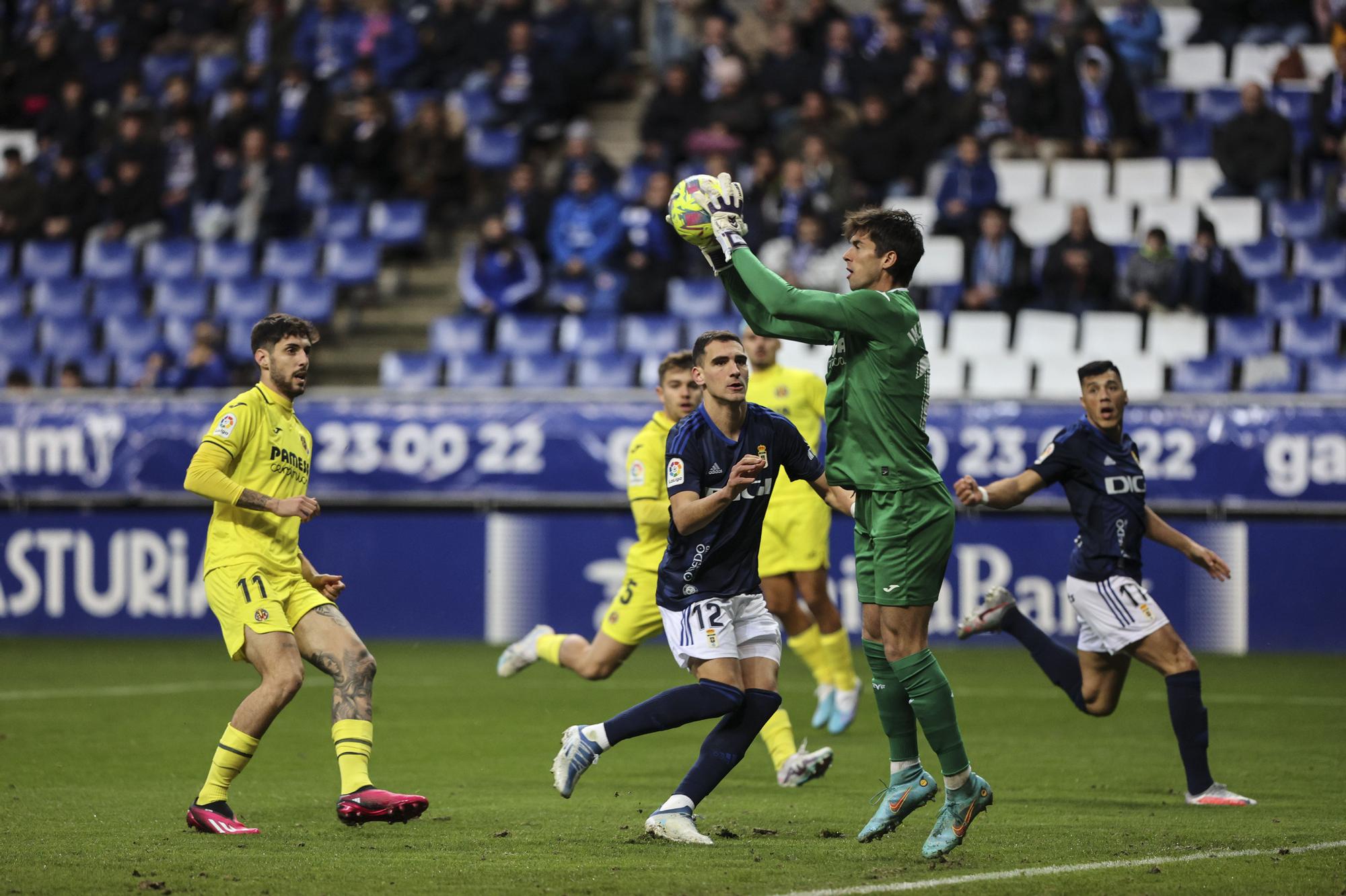 En imágenes: Así fue el Real Oviedo-Villarreal B disputado en el Tartiere