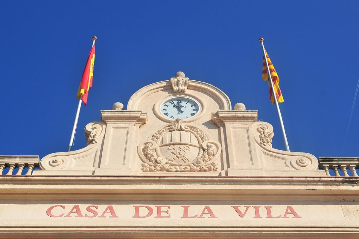 Fachada del Ayuntamiento de Rubí.