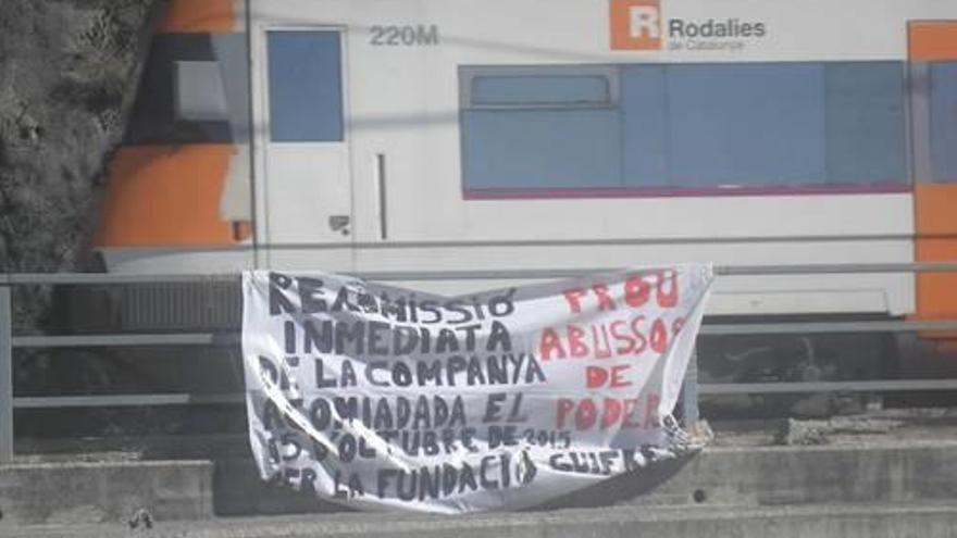 La pancarta de solidaritat amb Pairot.