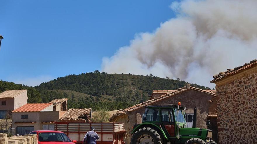 El verano del miedo en los pueblos valencianos rodeados de monte: "Tenemos pánico"