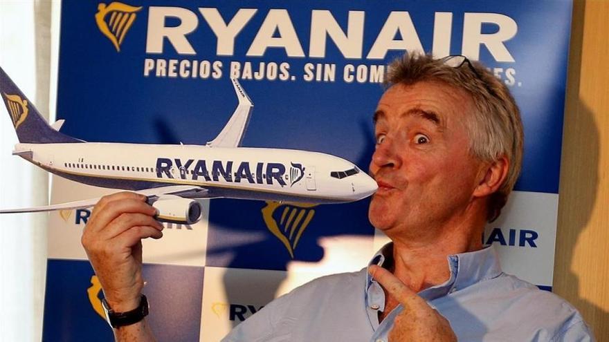 Fomento estudia sancionar a Ryanair con 4,5 millones de euros