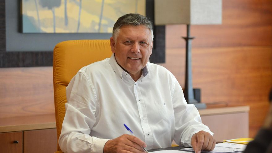 Un conductor ebrio atropella al alcalde de Sanxenxo