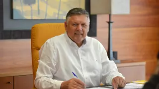Un conductor ebrio atropella al alcalde de Sanxenxo