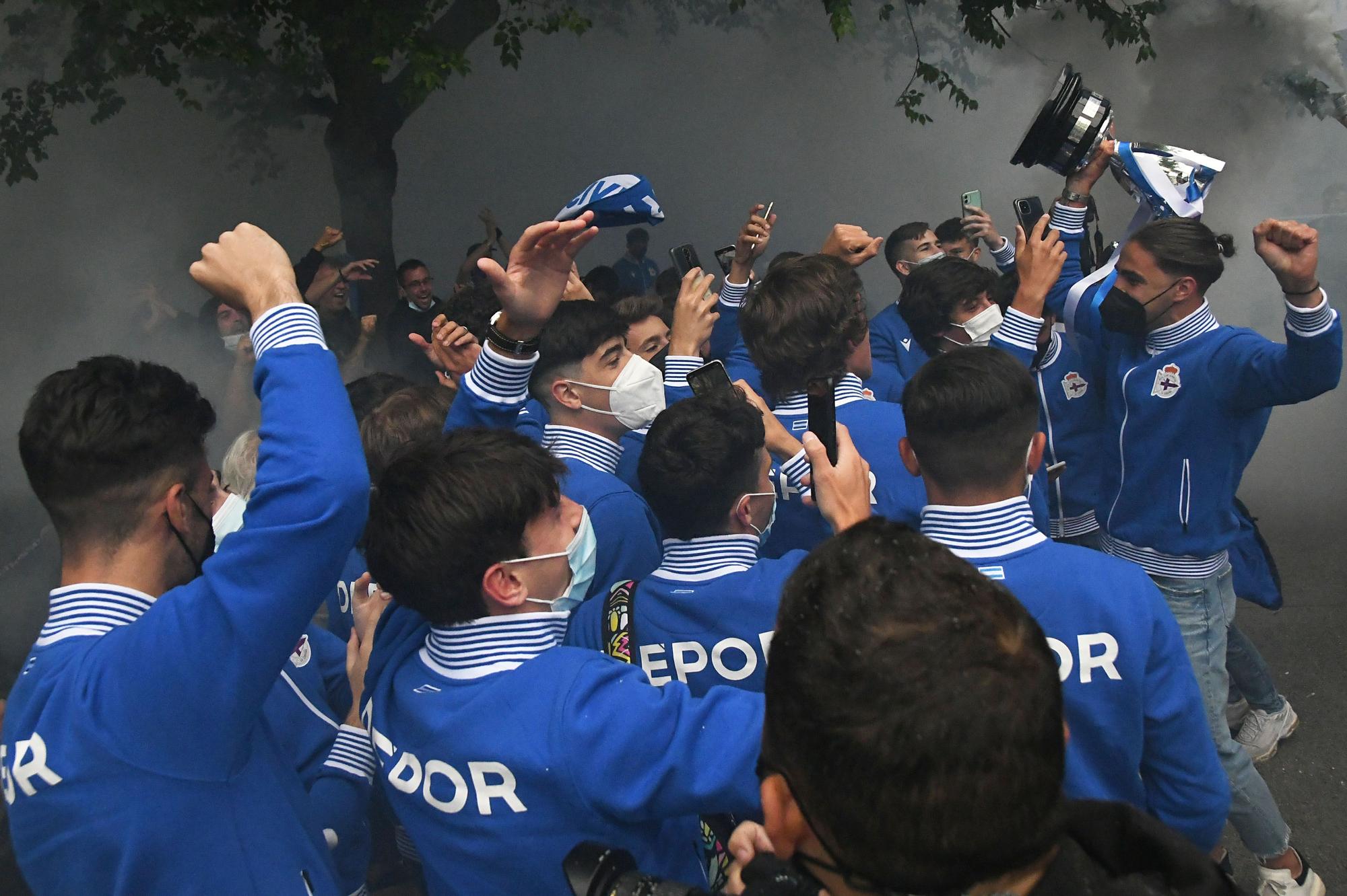 Los juveniles del Dépor celebran en A Coruña su Copa de Campeones