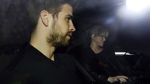 Shakira i Piqué arriben a la clínica per ser pares