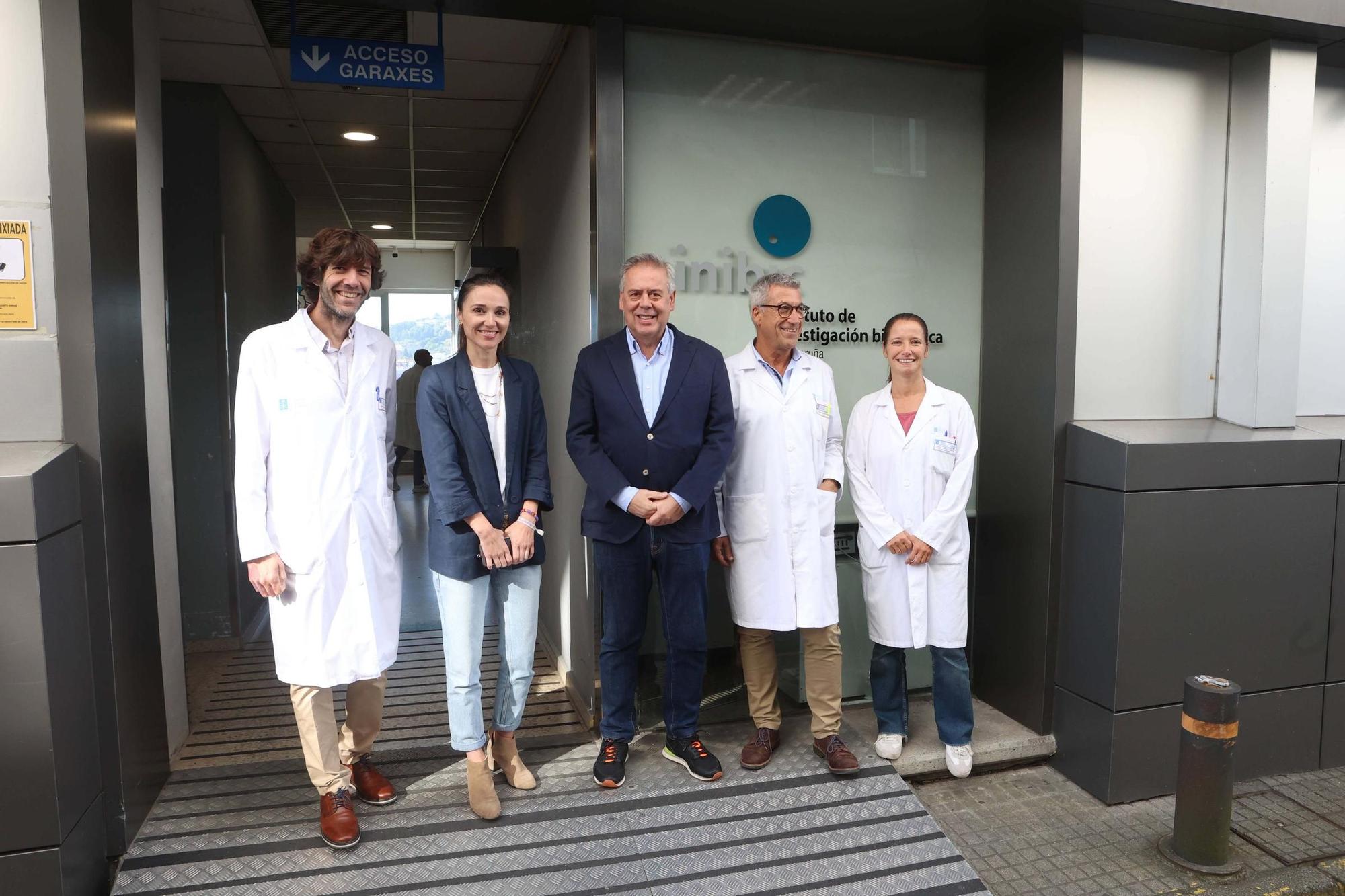 El conselleiro de Sanidade visita el Instituto de Investigación Biomédica de A Coruña