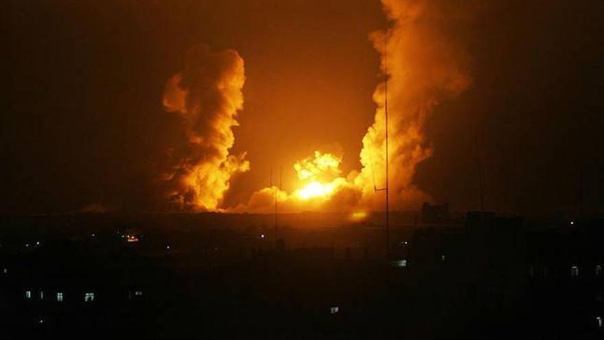 Israel bombardea decenas de objetivos islamistas en Gaza