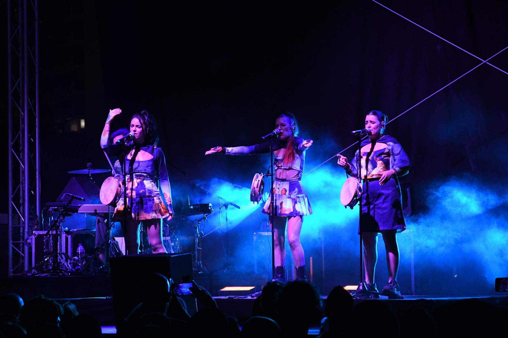 Mira aquí todas las imágenes del conciertos de Tanxungueiras en Ibiza