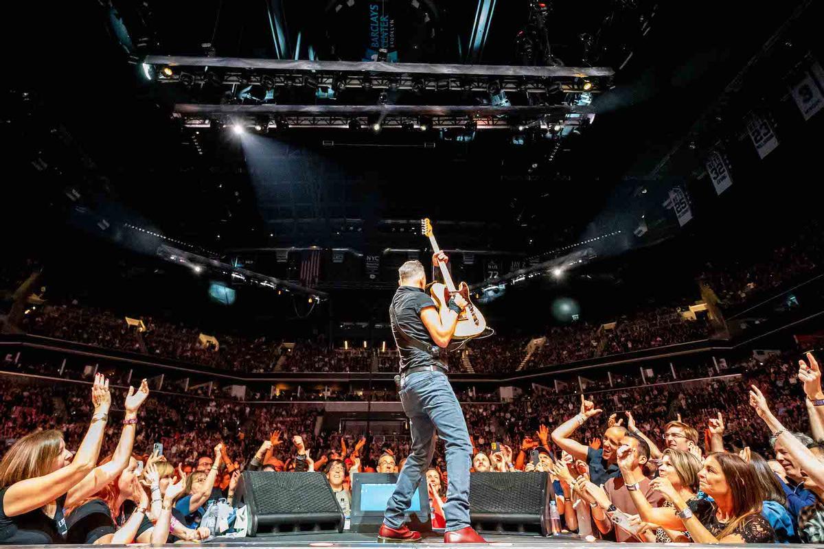 Un concierto de Bruce Springsteen en el Barclays Center, al que comparan con el Roig Arena