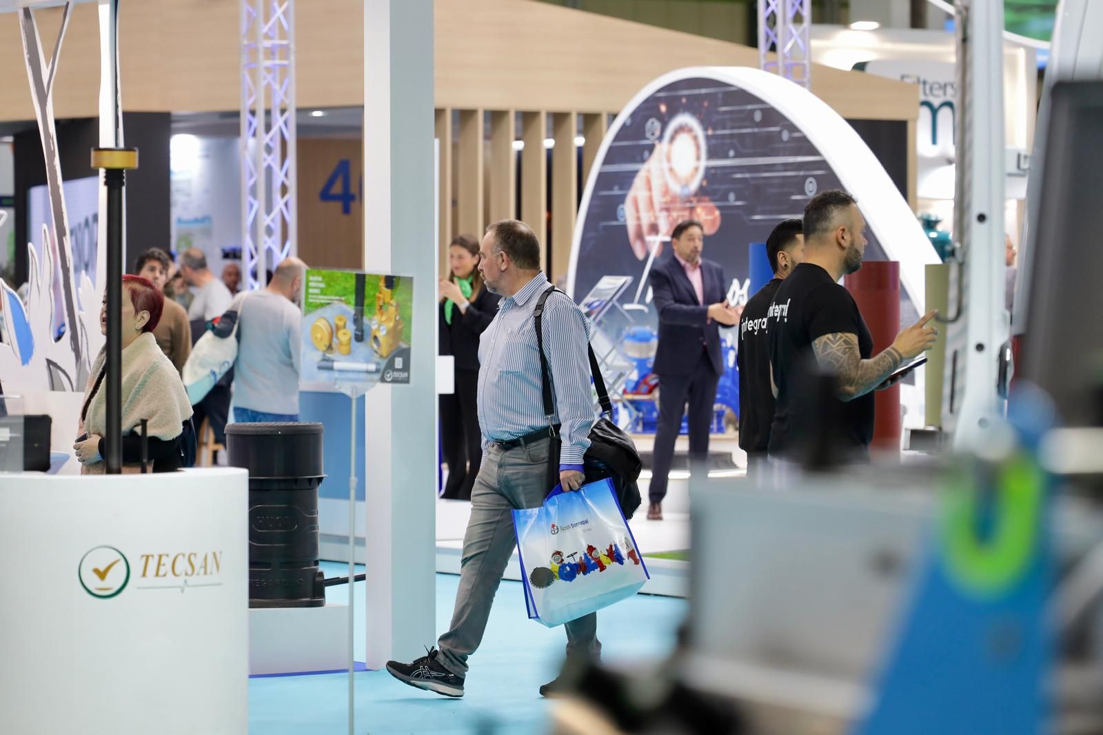 En imágenes | Smagua abre sus puertas en la Feria de Zaragoza con la visita de la ministra Aagesen