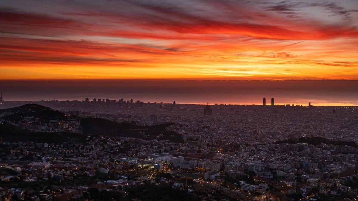 Salida del Sol en Barcelona, el 7 de diciembre del 2023