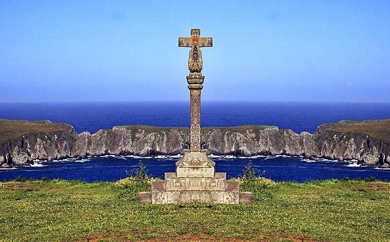 Cruceiro galego de Santo Antón de Corveiro (Cedeira).