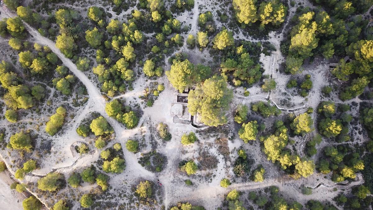 Fortín con refugio. Era el ‘Punto de Apoyo del Centro de Resistencia número X’.