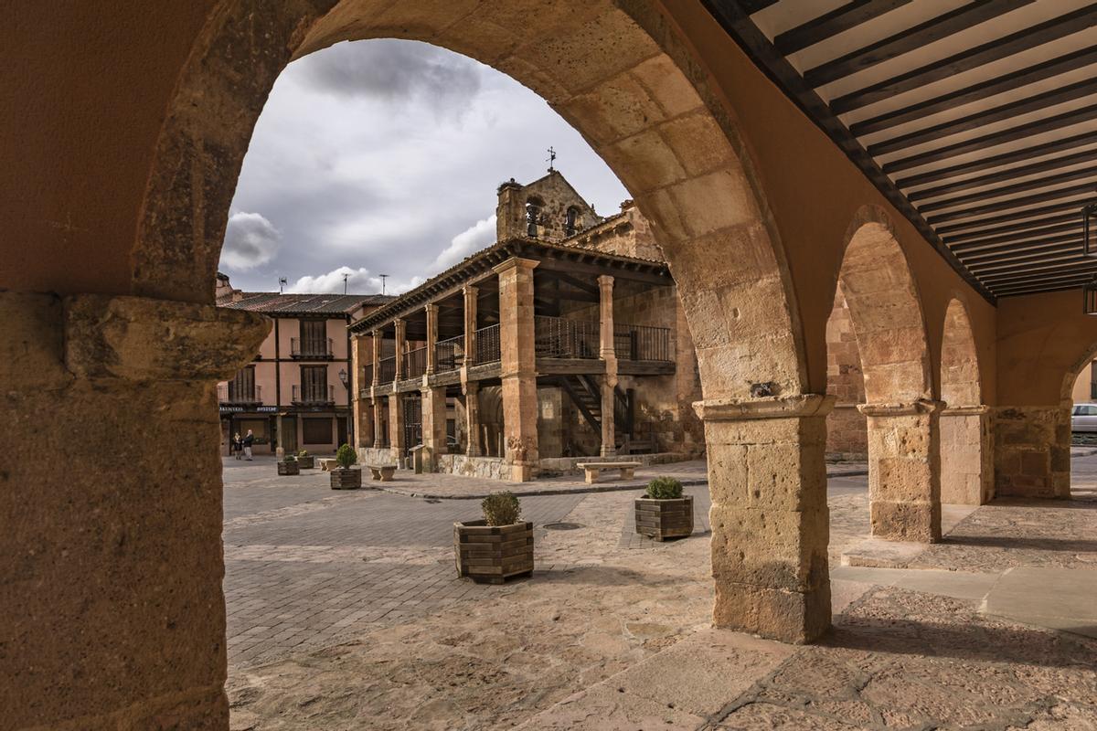 La plaza Mayor de Ayllón es, sencillamente, una delicia medieval.