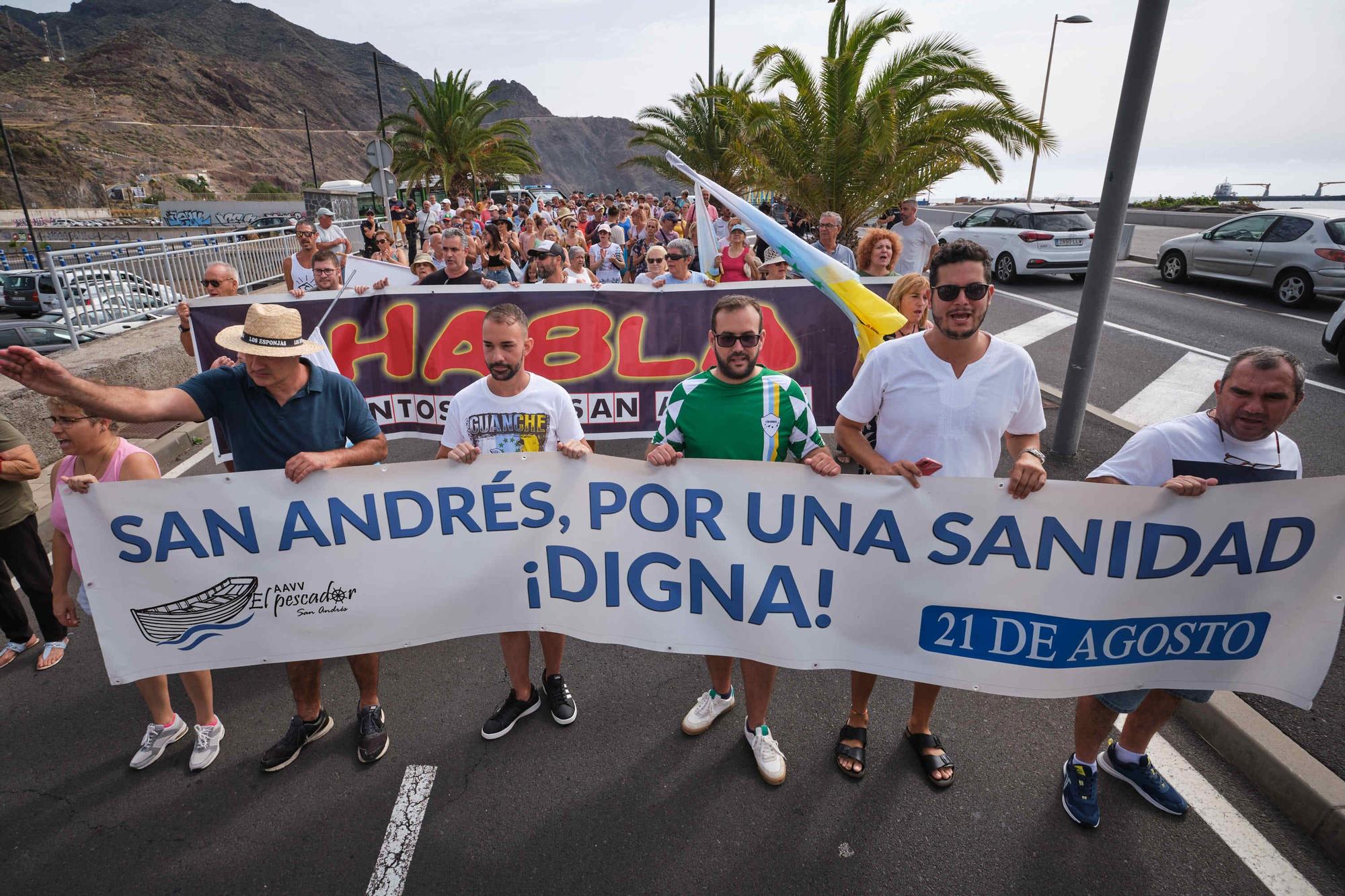 Manifestación en San Andrés por una sanidad digna
