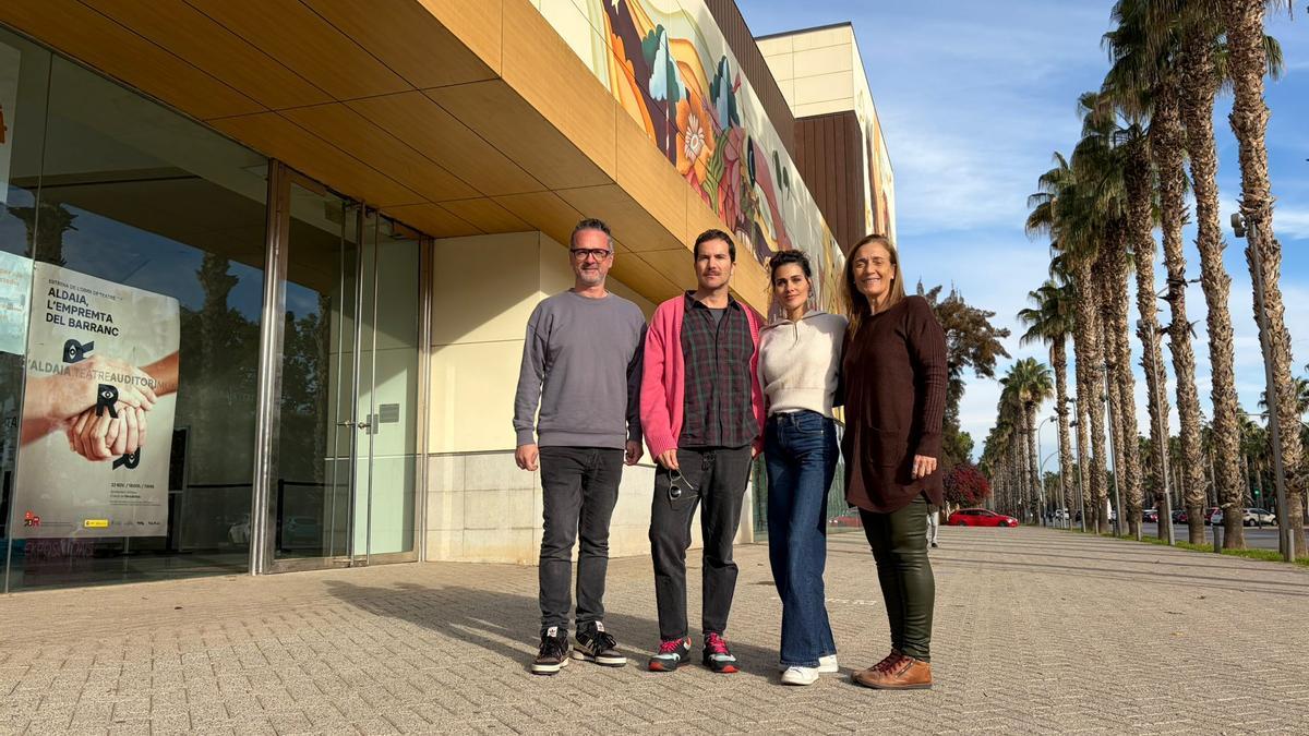 Juli Disla, Jaume Pérez, Iris Lezcano y Empar Folgado presentan 'Aldaia, l'empremta del barranc'.