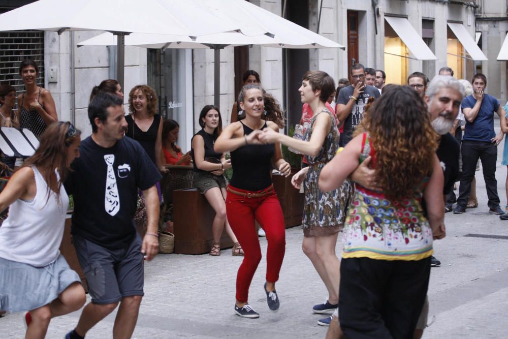 «Lindy-hop» al carrer Hortes de Girona
