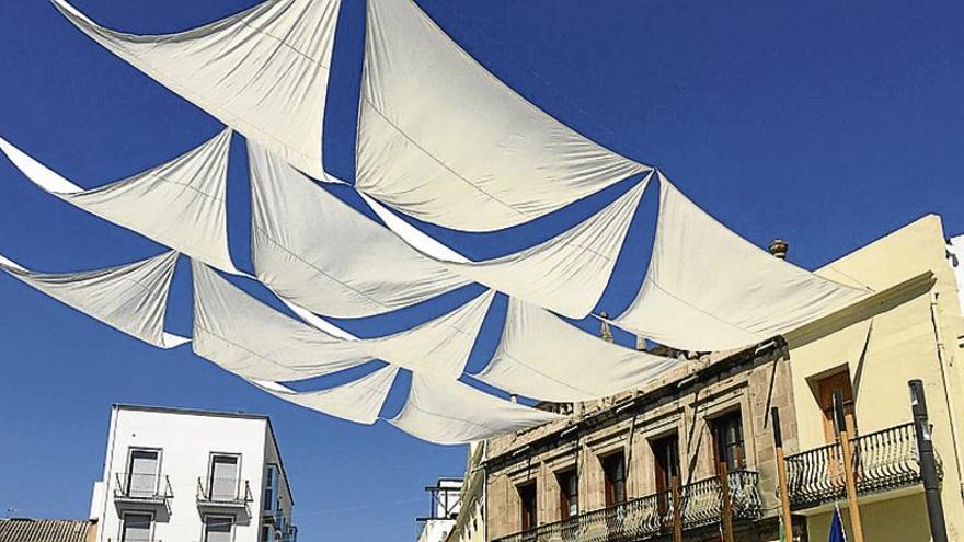 Los toldos protegerán del sol en la feria de día