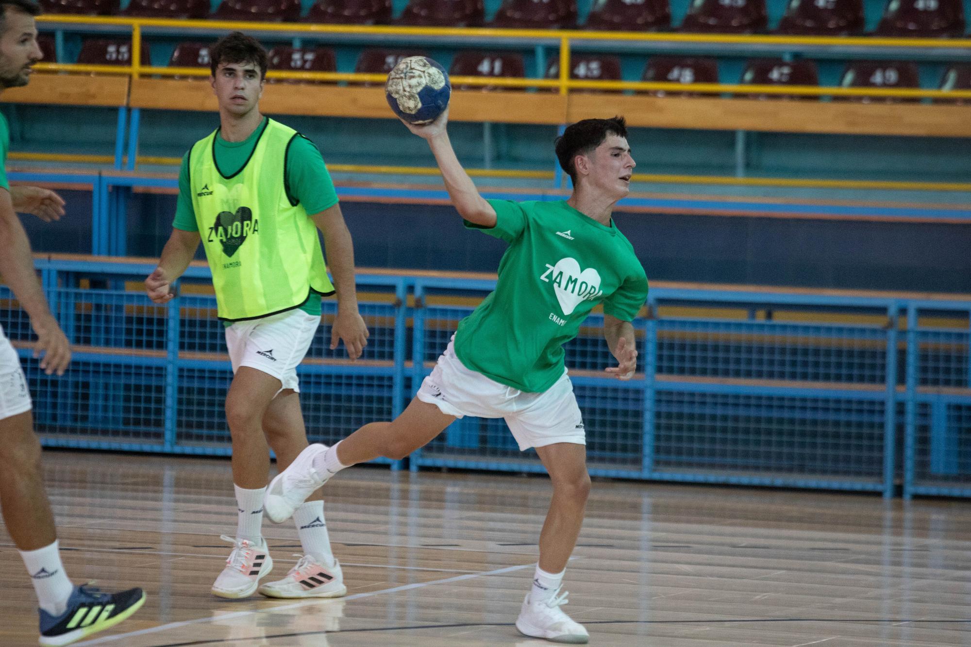 El Balonmano Zamora Enamora de 2022-2023 inicia la pretemporada