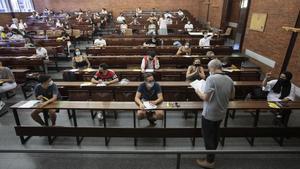 Els estudiants s’encaren a una selectivitat sense referents