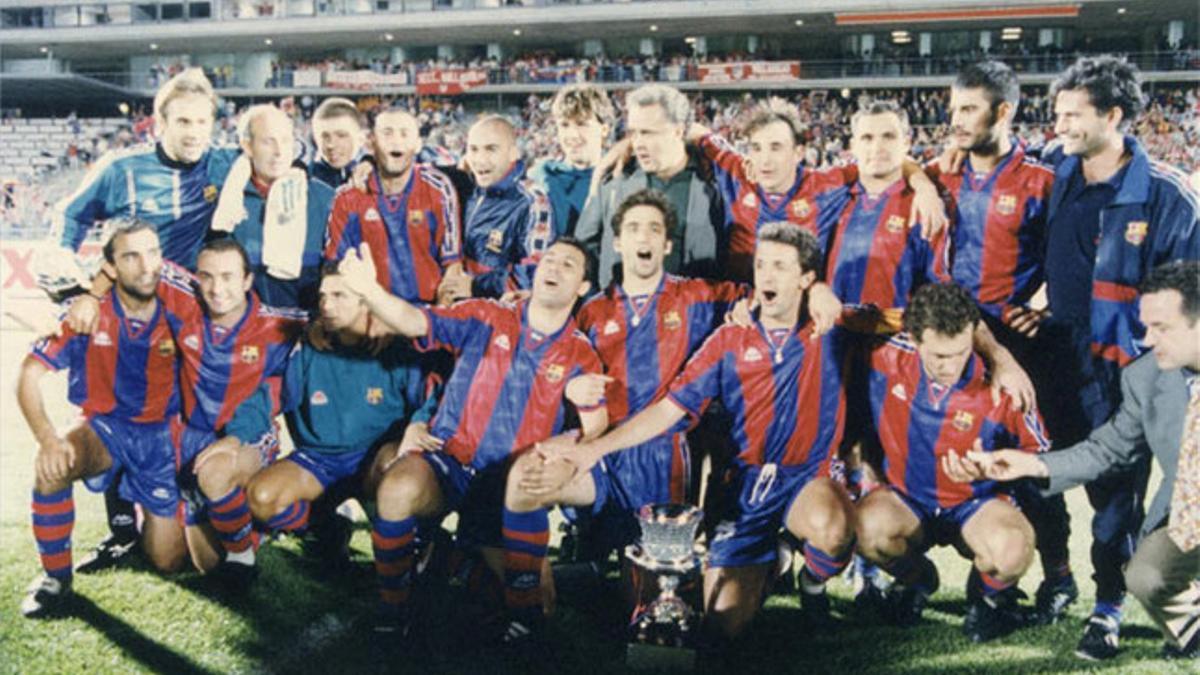 Luis Enrique, Blanc, Guardiola y Blanc, cuatro entrenadores de Champions, festejando juntos la Supercopa de España 1996