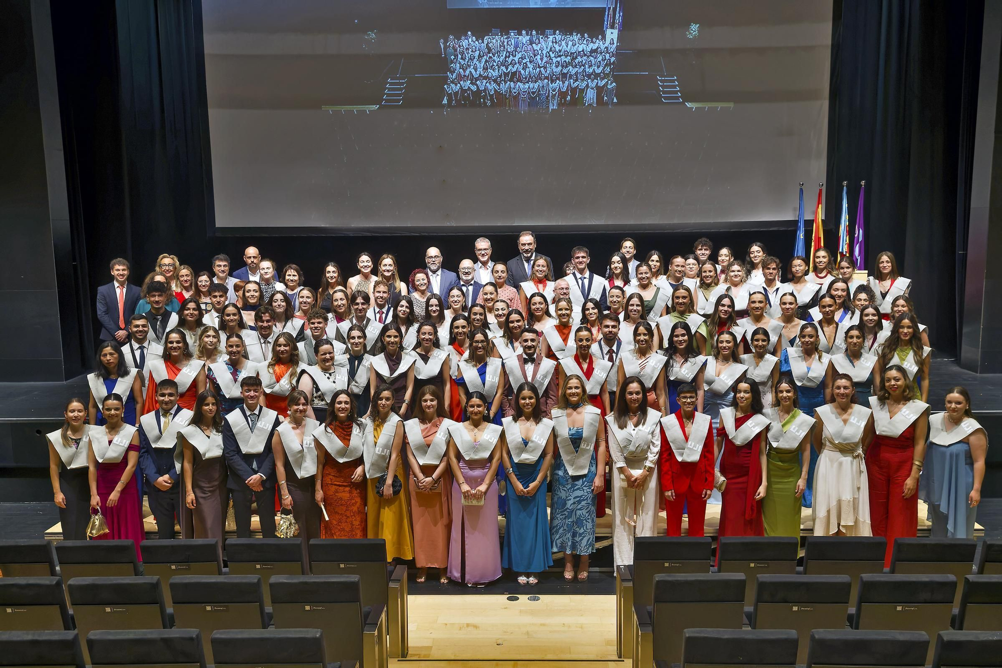 Las imágenes de las graduaciones de Enfermería y Medicina de la UJI